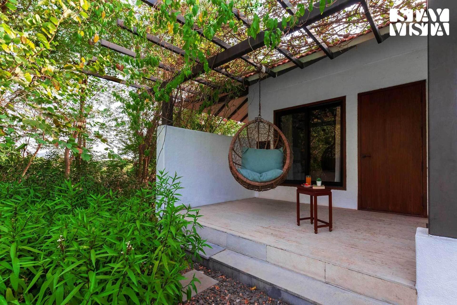 Wander Beyond By Stayvista - Featuring A Bali-Themed Abode And A Refreshing Swimming Pool Alībāg Exterior photo