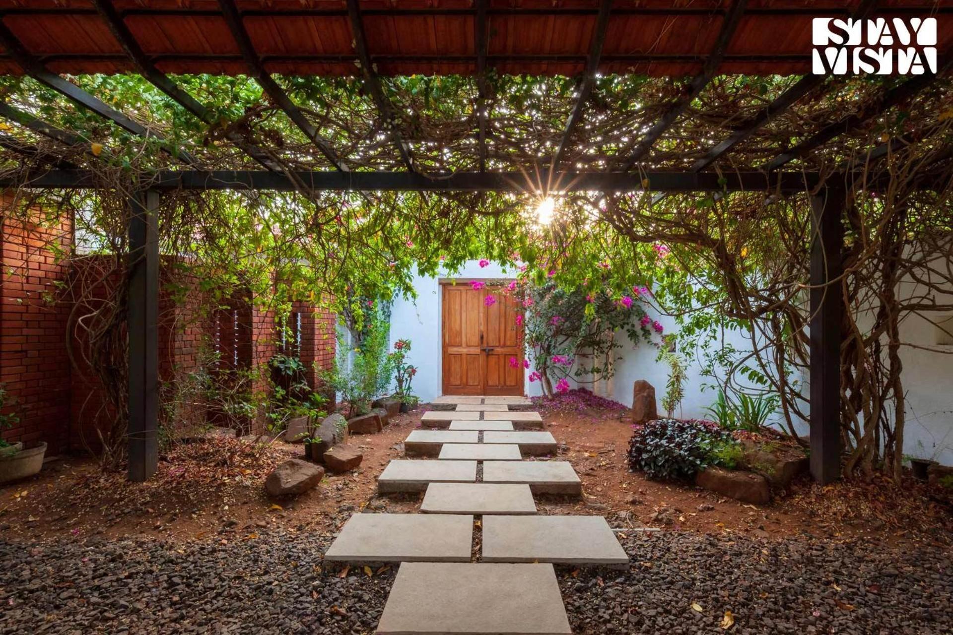 Wander Beyond By Stayvista - Featuring A Bali-Themed Abode And A Refreshing Swimming Pool Alībāg Exterior photo